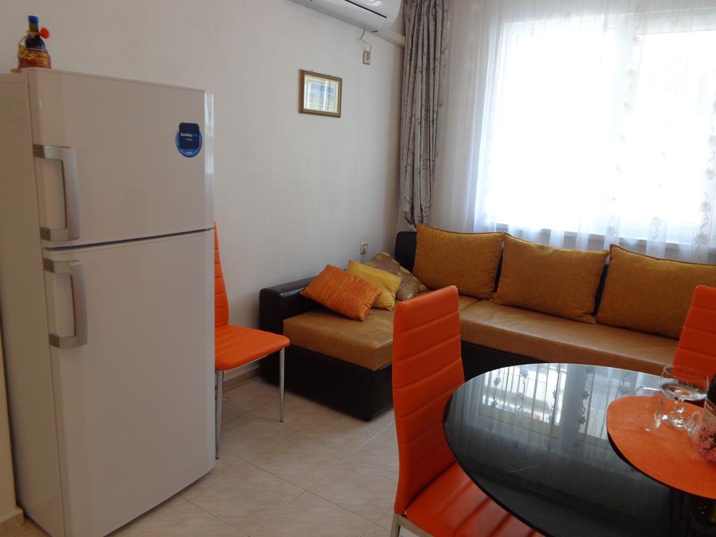Zoya Apartment Burgas Luaran gambar