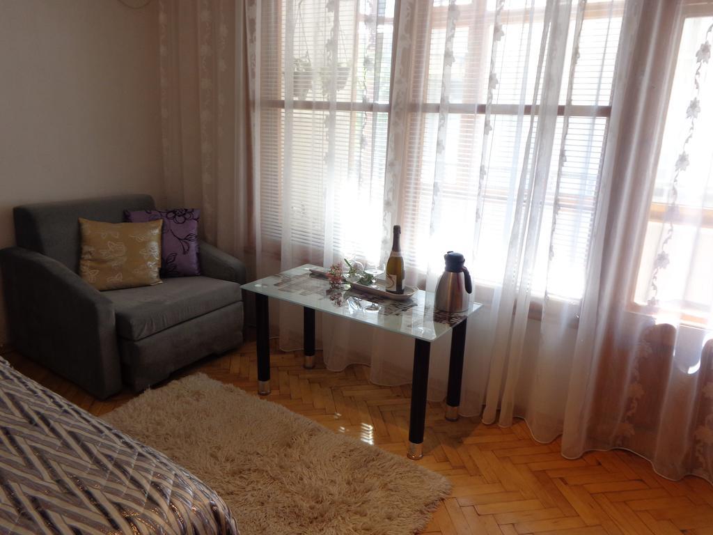 Zoya Apartment Burgas Luaran gambar